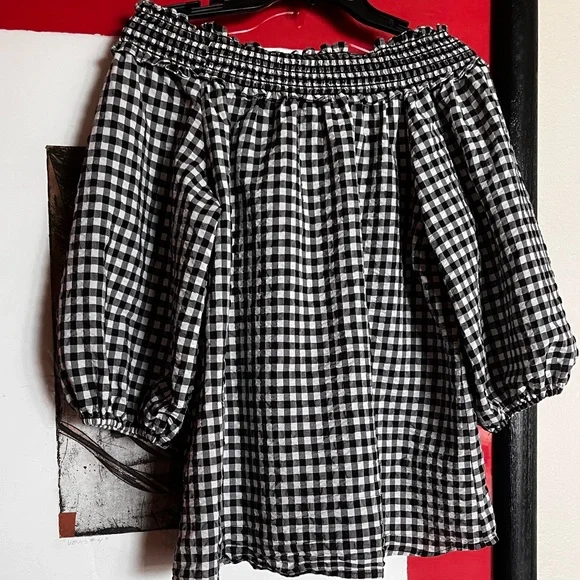Black white gingham off the shoulders Max Studio blouse - Picture 2 of 7
